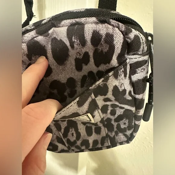 Women’s Herschel Small Cruz Handbag Crossbody Purse - Picture 4 of 7